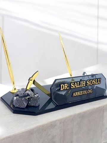 Arkeolog Masa Isimliği