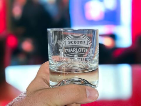 Kişiye Özel Siyah Ahşap Kutulu Viski Seti