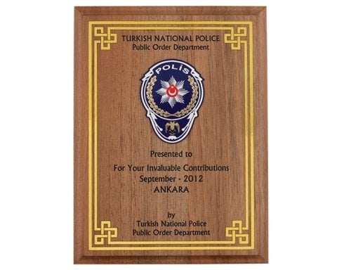 Polislere Özel Ahşap Plaket