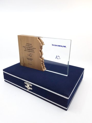 Hakiki ceviz vip plaket 12 cm